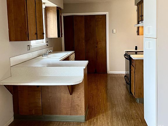 3rd image of 602 Poplar Ave
