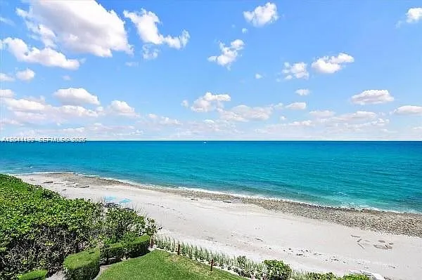 Cote D Azur Condo — Photo 3
