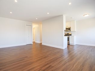 8651 W Foster Ave #3B, Chicago, IL 60656