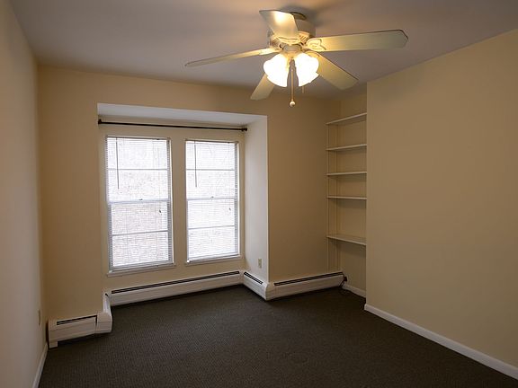 4th image of 1001 Parkside Pl APT 7