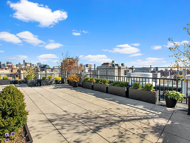 230 E 15th St #5G — Photo 15