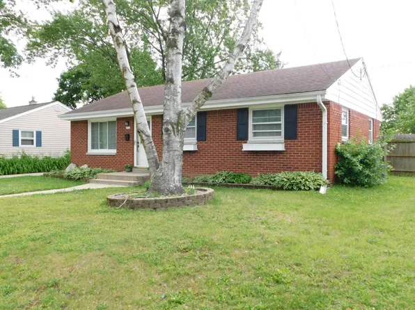 1531 Birch DRIVE, Waukesha, WI 53188