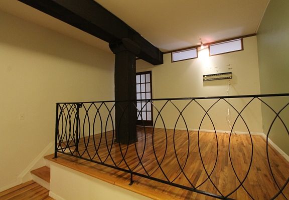 3rd image of 320 E 65th St APT 321