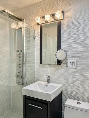 Rented by The Agency | media 18