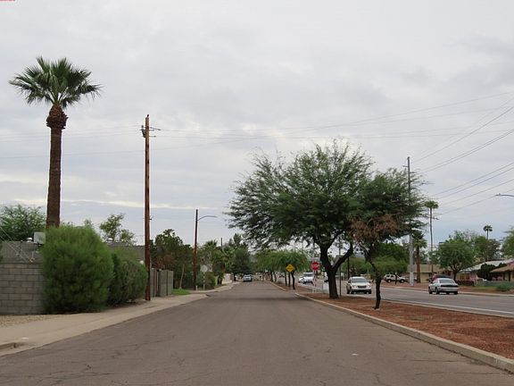 4th image of 1024 E Las Palmaritas Dr