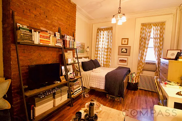 Rented by Compass | media 7