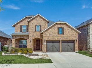821 Countryside Way, Aubrey, TX 76227
