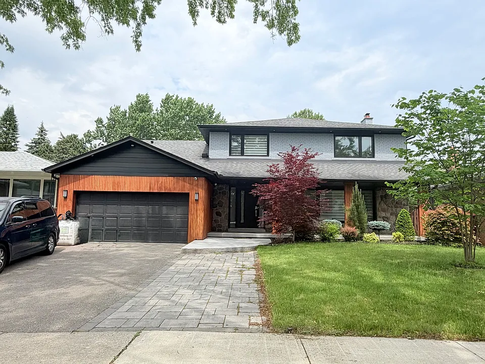 3477 Riverspray Cres