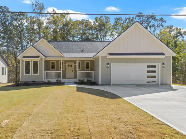 17 Fowler Rd, Taylors, SC 29687