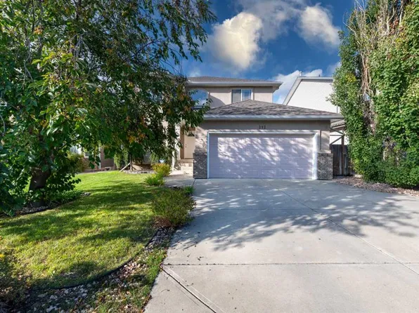 112 S Cove Cres, Chestermere, AB T1X 1J5