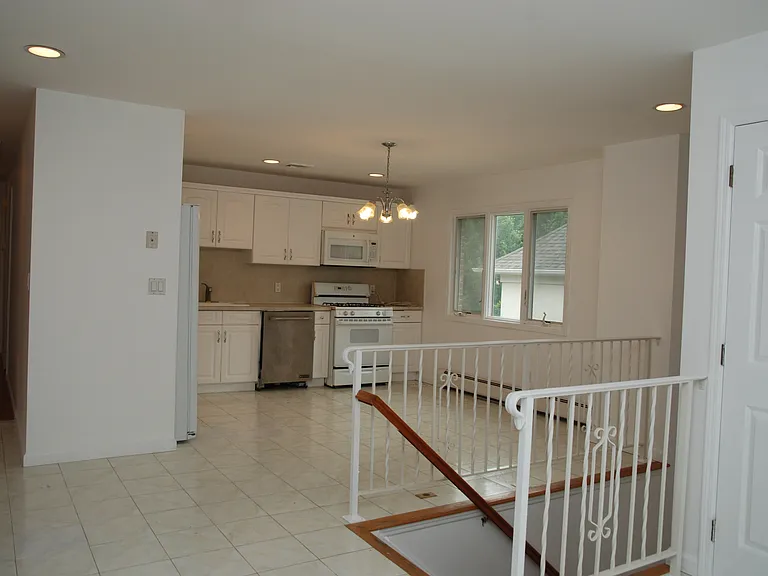 1604 John St #2 — Photo 5