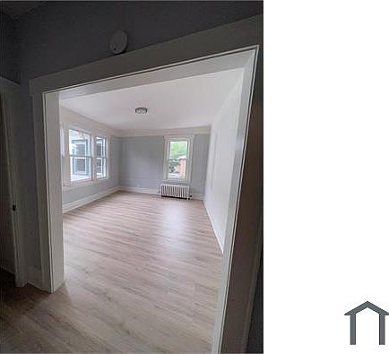 3rd image of 291 N Clinton St