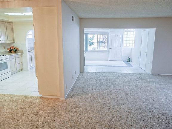 4th image of 19403 Flowers Ct