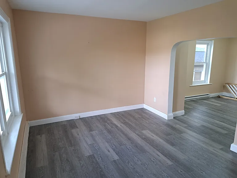 971 Wyandotte St — Photo 2