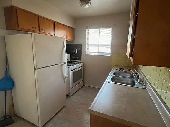 4th image of 3628 Arkansas Ave #2F