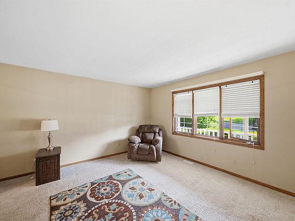 5th image of 6022 W Ridgecrest Cir