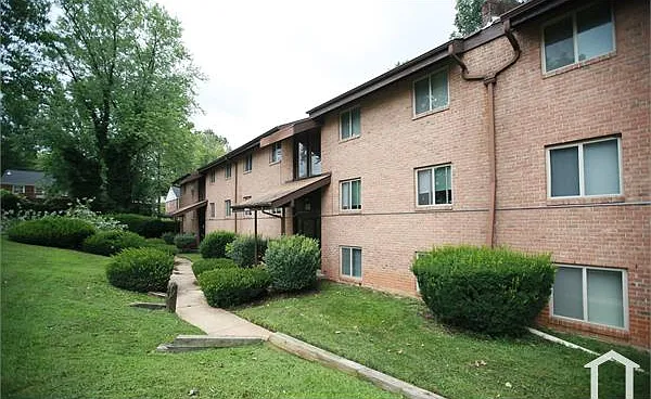 4016 W Rogers Ave #B — Photo 6