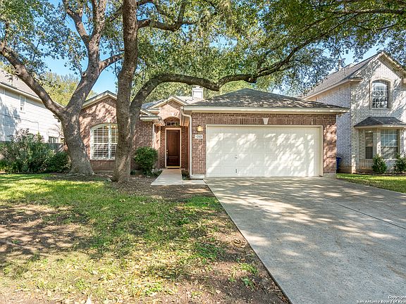 4th image of 15426 Fall Place