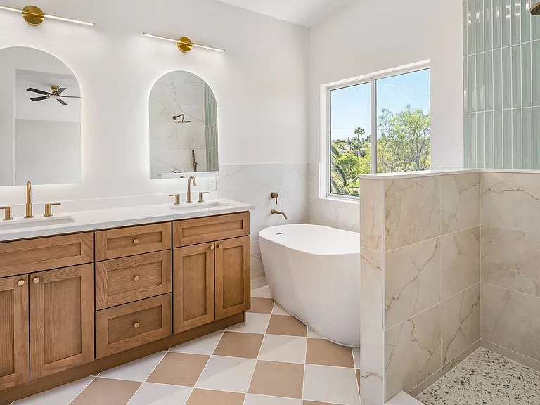 4543 Avenida Manessa — Photo 15