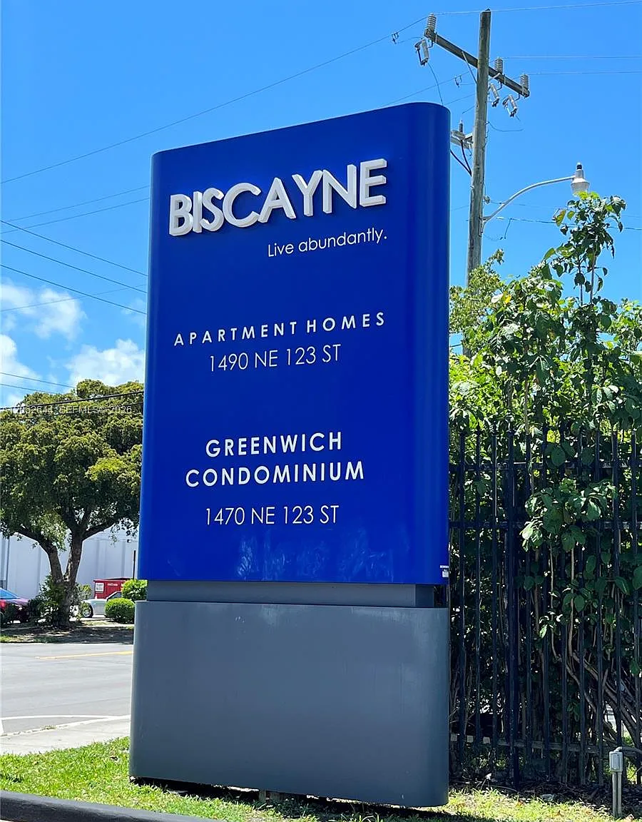 Greenwich Ph I Condo — Photo 1