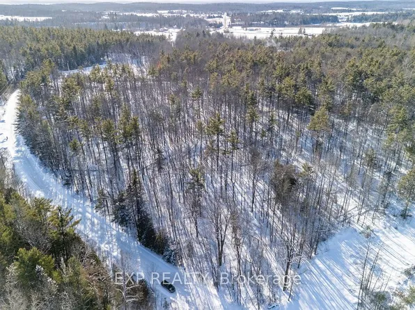 0 Mine View Rd, Whitewater Region, ON K0J 1Y0