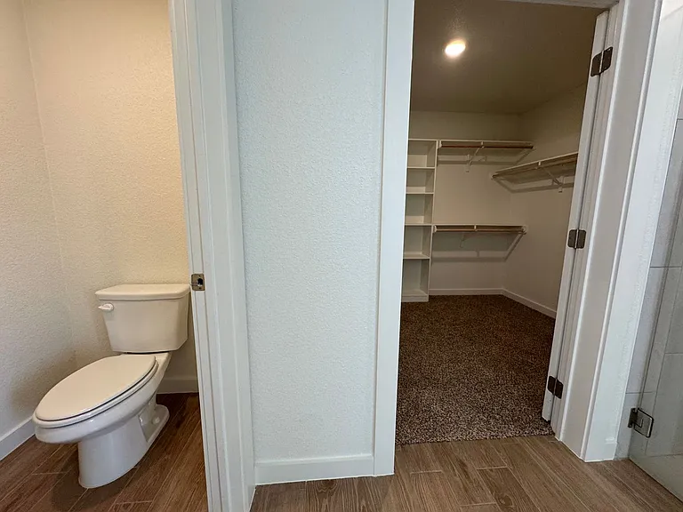 1410 Cedar River Ln — Photo 38