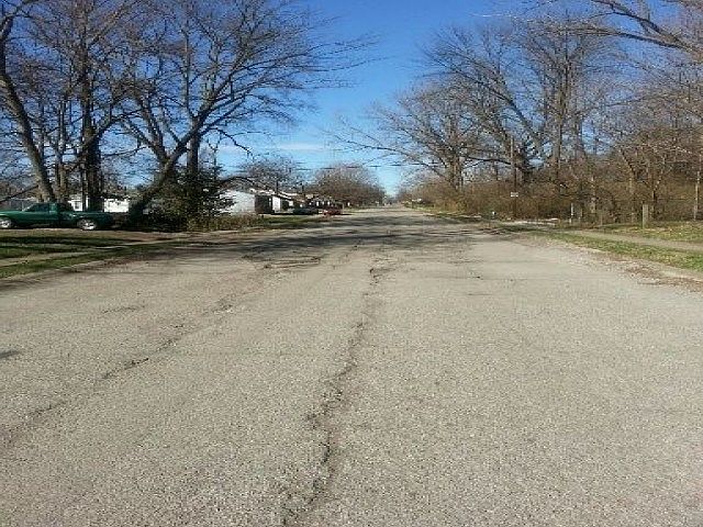 2nd image of 1825 N Bosart Ave