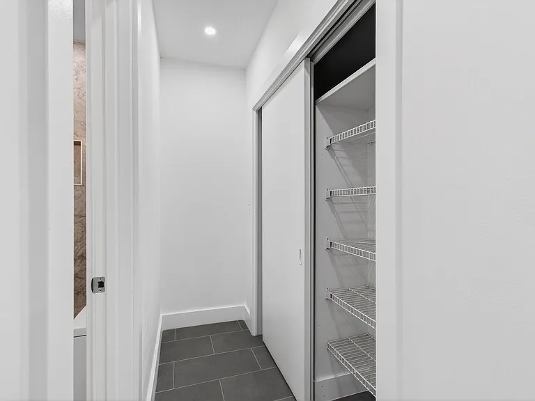 3720 Morton Ave — Photo 17
