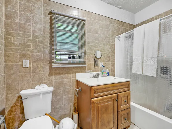 1011 Banner Avenue image 12 of 23