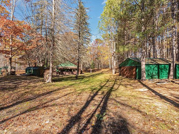3rd image of 3385 Jones Rd