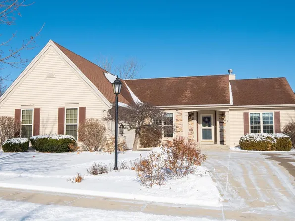 918 River Park DRIVE, Waukesha, WI 53189