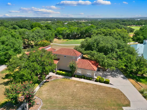 7711 FAIR OAKS PKWY, Boerne, TX 78015