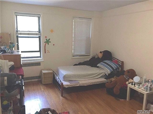 1st image of 8812 Elmhurst Ave