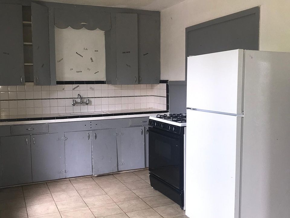 2nd image of 910 Whittington St