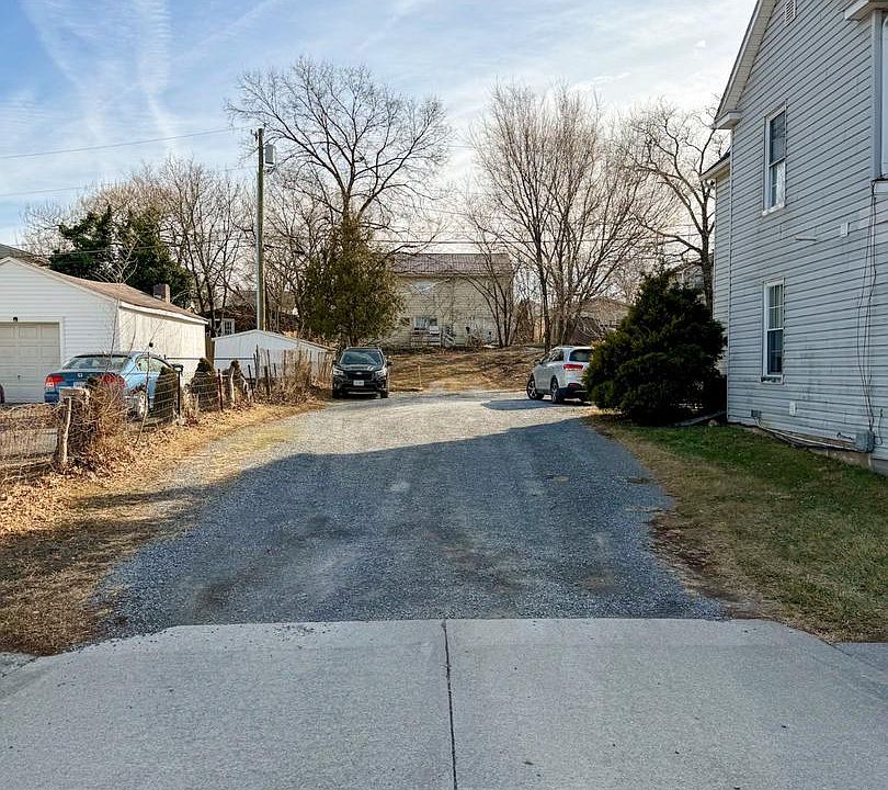 1st image of 24 N Pleasant Valley Rd