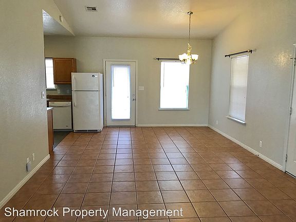 3rd image of 521 W Craven Ave