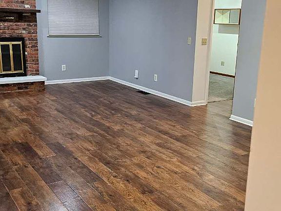 3rd image of 4647 Charlesgate Rd