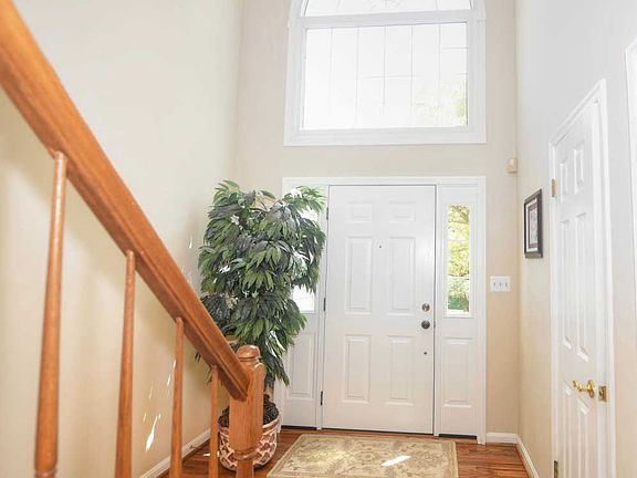 3rd image of 1218 Cheshire Ln