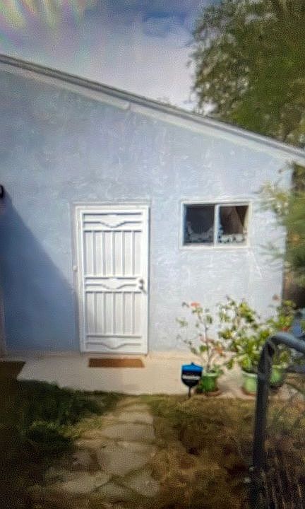 1st image of 2817 Aliso Dr NE