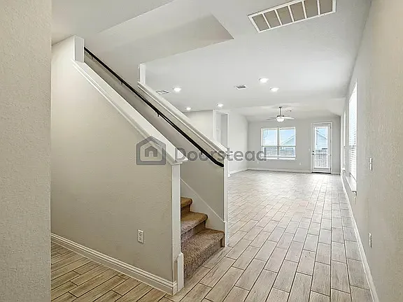 8207 Cottage Rose Dr — Photo 35