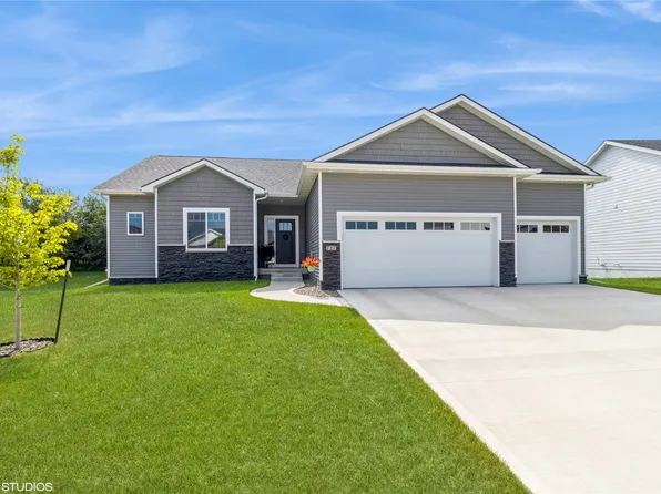 717 Chayse St SW, Bondurant, IA 50035