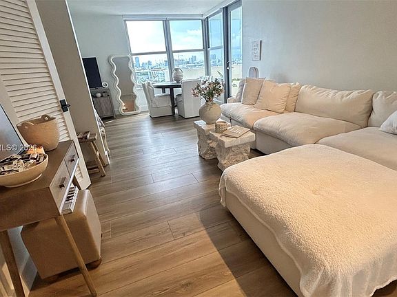 4th image of 2899 Collins Ave APT 1714