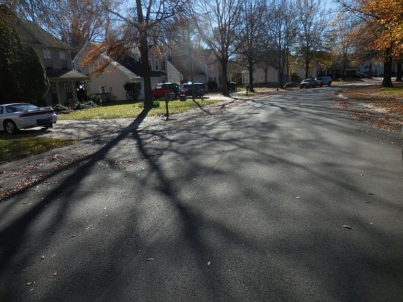 4th image of 6746 Burbage Lake Cir