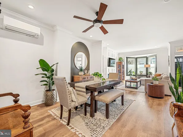 1924 S 12th St, Philadelphia, PA 19148