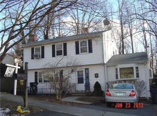 6 Ridge Hollow Rd, West Haven, CT 06516