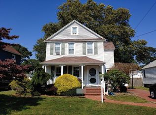 42 Miller Pl, Merrick, NY 11566