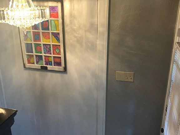 3rd image of 1207 Park Ave
