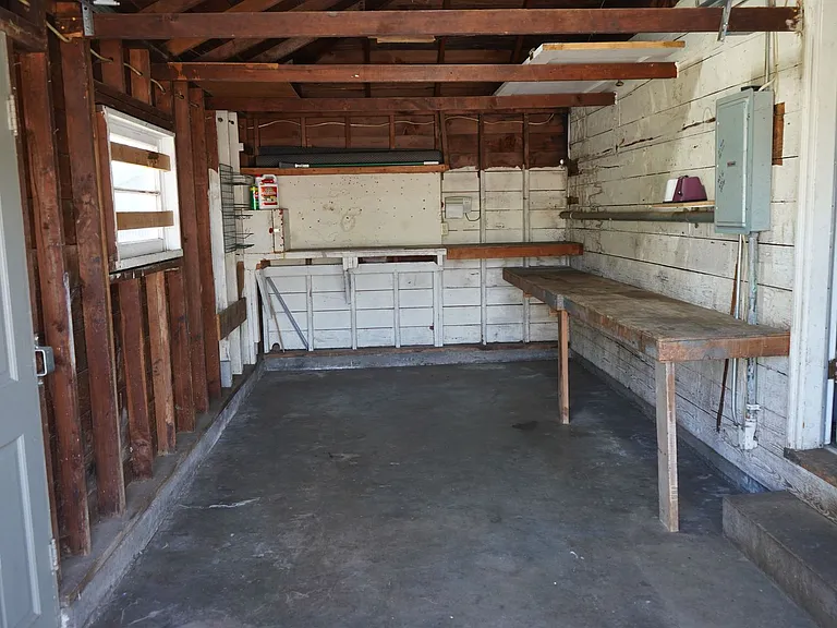 2703 R St — Photo 22