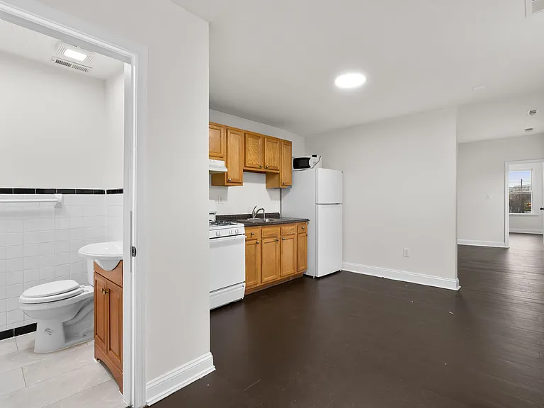 16 S Conkling St #2 — Photo 6