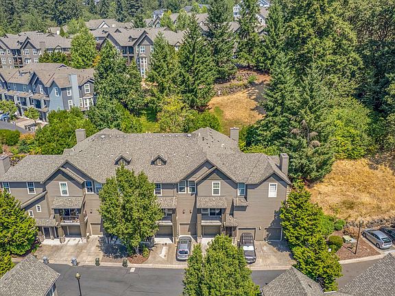 3rd image of 860 Springtree Ln